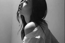 女生头像黑白,探索个性与风格的女生头像世界”